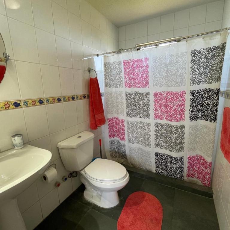 Casa en condominio a 5 minutos de Punta de Lobos - Casa de 4 dormitorios - 3