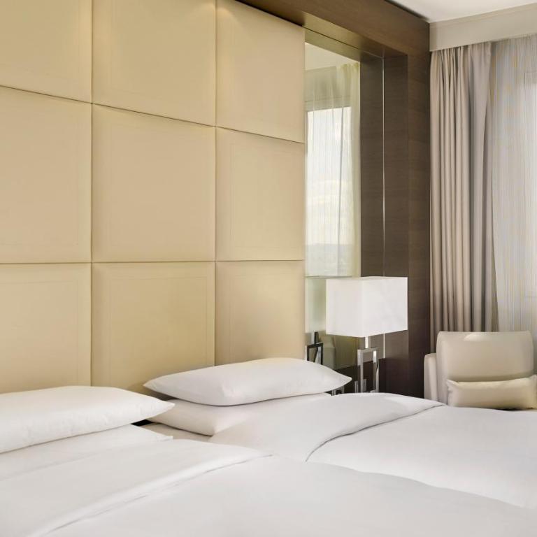 Hyatt Regency Paris Etoile - Twin Room - 4