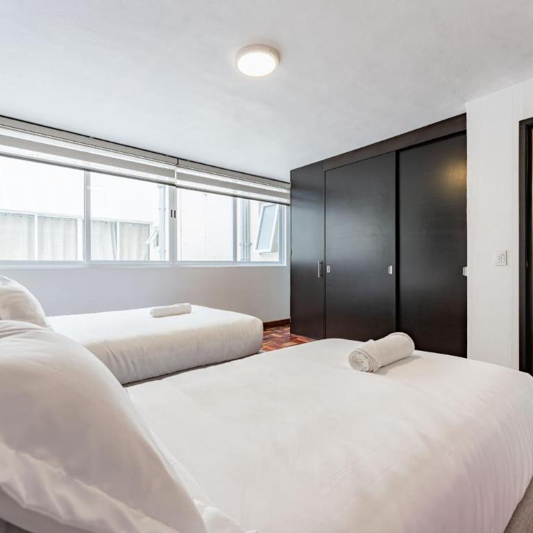 Parques Condesa Apartments by VH - Three-Bedroom Apartment - 12
