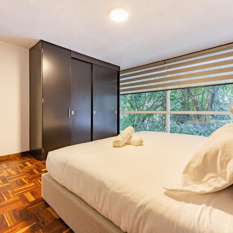 Parques Condesa Apartments by VH - Three-Bedroom Apartment - 21