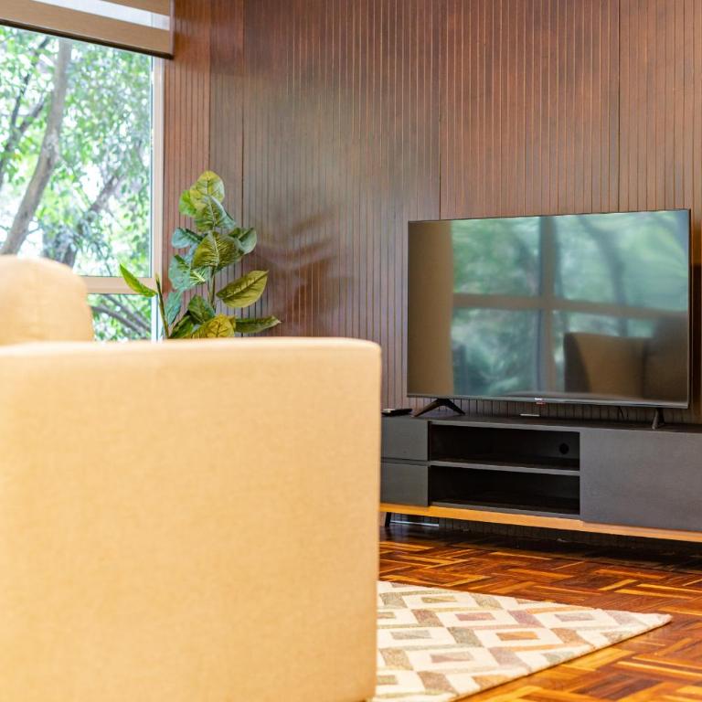 Parques Condesa Apartments by VH - Three-Bedroom Apartment - 25