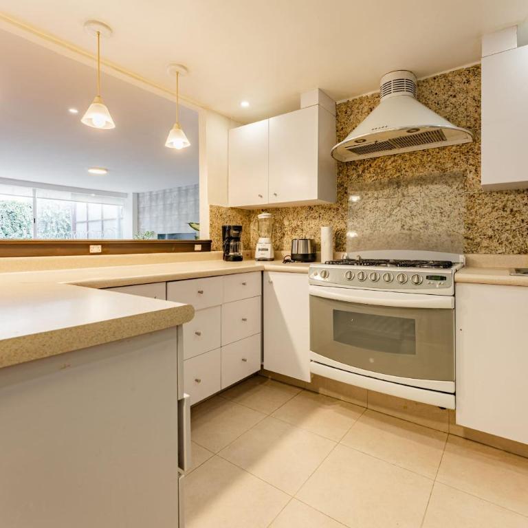 Parques Condesa Apartments by VH - Apartment with Balcony - 28