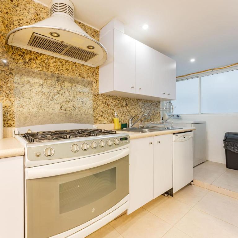 Parques Condesa Apartments by VH - Apartment with Balcony - 7