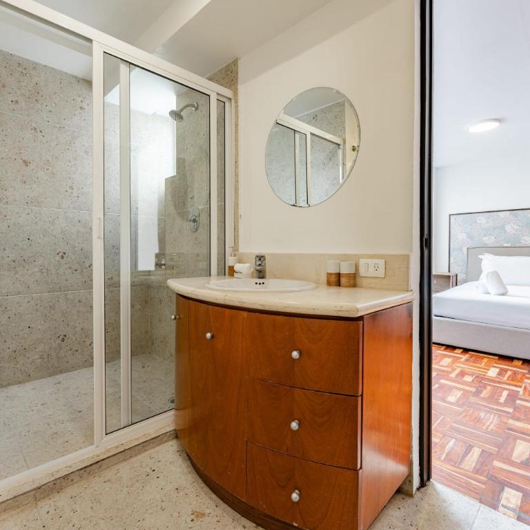 Parques Condesa Apartments by VH - Apartment with Balcony - 12