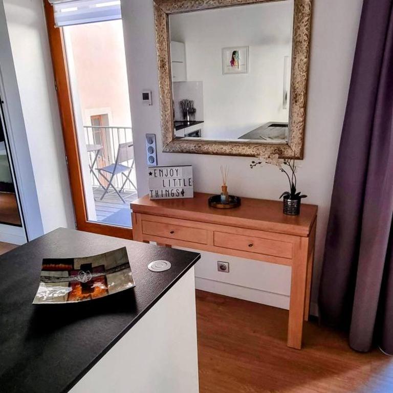 Appartement de charme au cœur de la vieille ville - One-Bedroom Apartment - 5