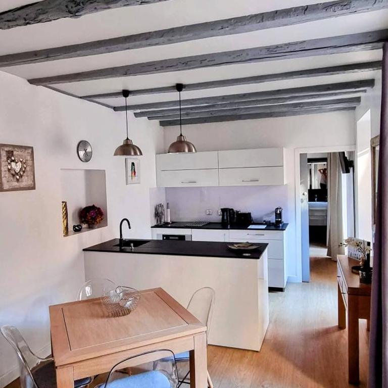 Appartement de charme au cœur de la vieille ville - One-Bedroom Apartment - 7