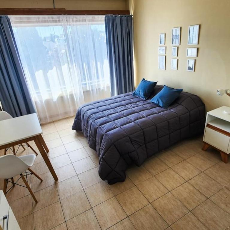 Estudio Brendel a metros del Centro Cívico - Apartamento de 1 dormitorio - 2
