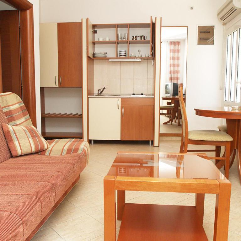 Hotel Kamelija - Apartment - 2