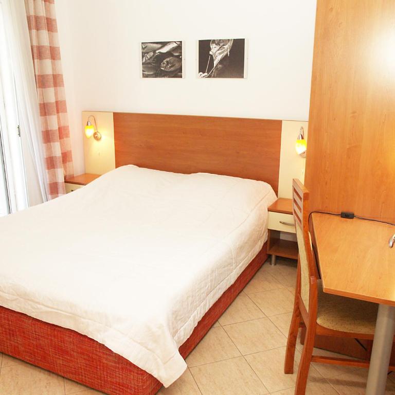 Hotel Kamelija - Apartment - 3