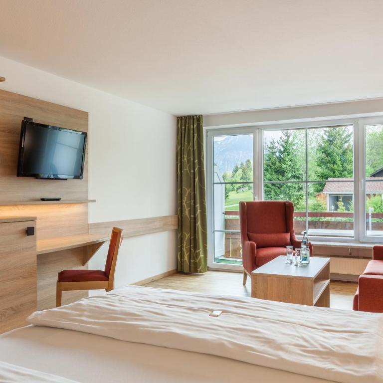 Ringhotel Nebelhornblick - Comfort Doppelzimmer mit Balkon und Bergblick - 9