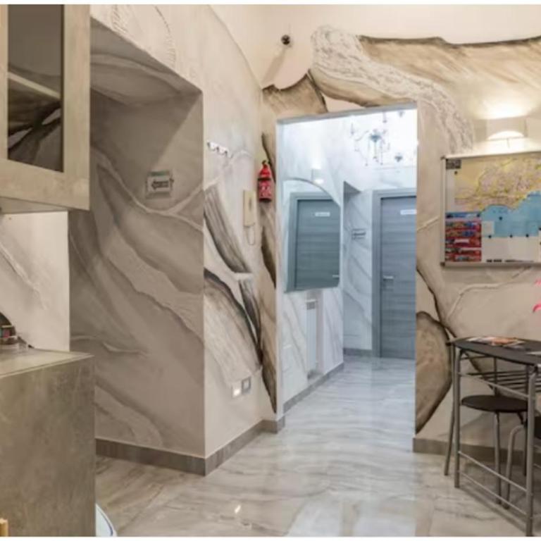 In The Center Rooms - Monolocale con Balcone - 1