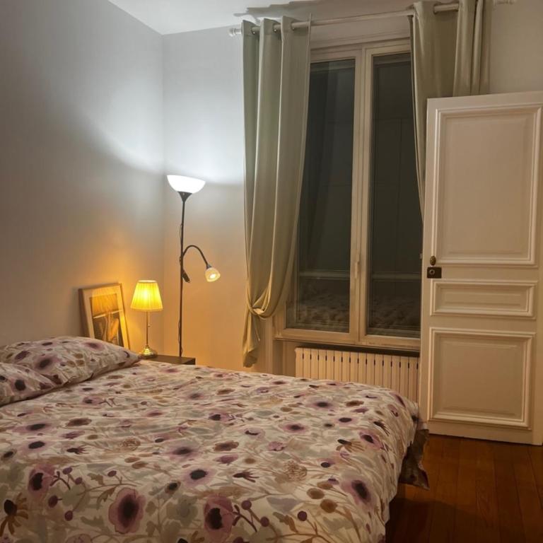 Eiffel Tower Oasis 30m from Eiffel Tower - Chambre Double avec Salle de Bains Privative - 9