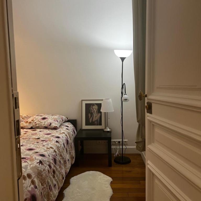 Eiffel Tower Oasis 30m from Eiffel Tower - Chambre Double avec Salle de Bains Privative - 19