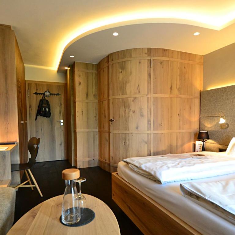 Staudacherhof in Garmisch-Partenkirchen I Blick aufs Zugspitzmassiv I einzigartige Bayurvida Küche - Doppelzimmer Natur - 3