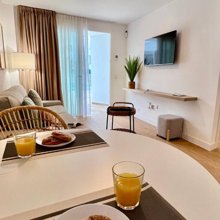 Apartamento renovado cerca de la playa - One-Bedroom Apartment - 12