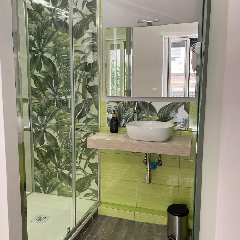 Vomero Suite and Deluxe Room B&B Napoli - Deluxe Double Room with Balcony - 11