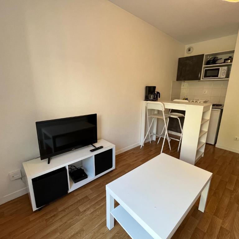Acajou, Studio avec terrasse et parking privé - Appartement 1 Chambre - 1