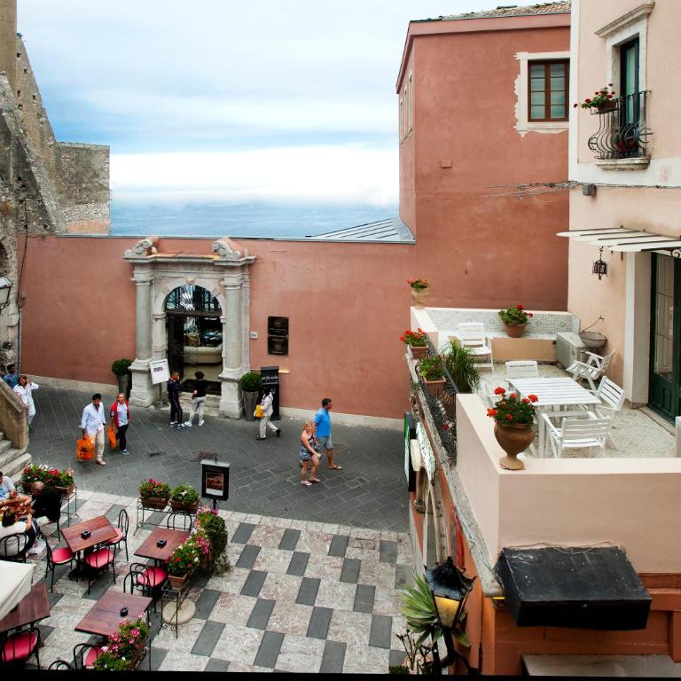 Porta Di Mezzo Luxury Suites & Rooms - Suite with Sea View - 19