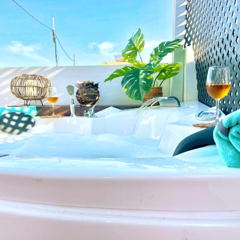 Las Brisas Penthouse by SunHousesCanarias - Apartamento de 1 dormitorio - 2
