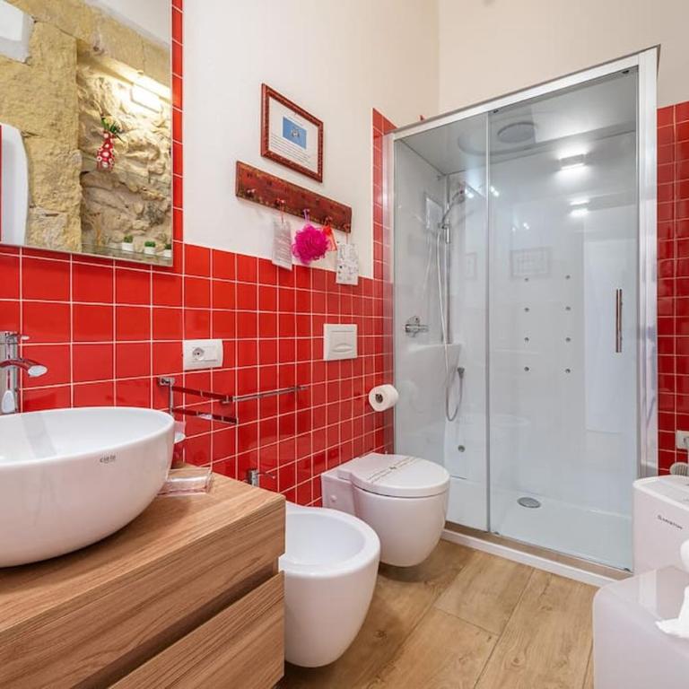 CHARMING HOUSE con doccia sensoriale e cortile interno - CENTRO STORICO - Appartamento Superior con 1 Camera da Letto - 4