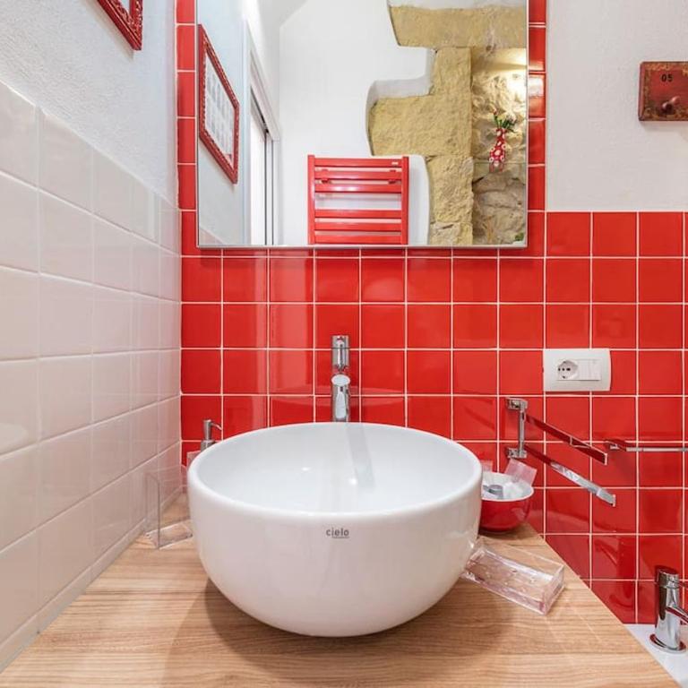 CHARMING HOUSE con doccia sensoriale e cortile interno - CENTRO STORICO - Appartamento Superior con 1 Camera da Letto - 19