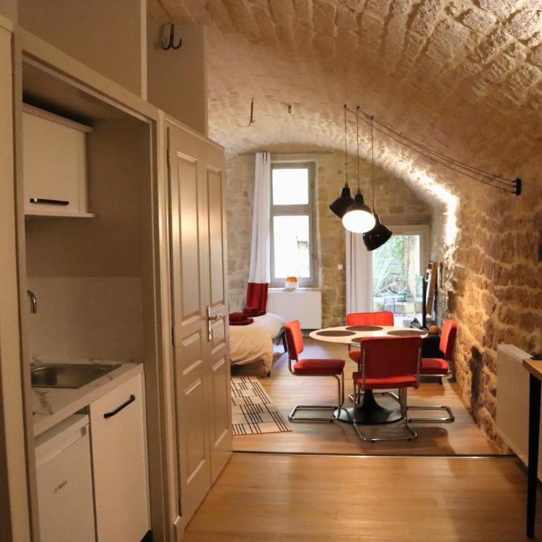 Uzès Centre Historique, Terrasse Privative Panoramique - Appartement 1 Chambre - 10
