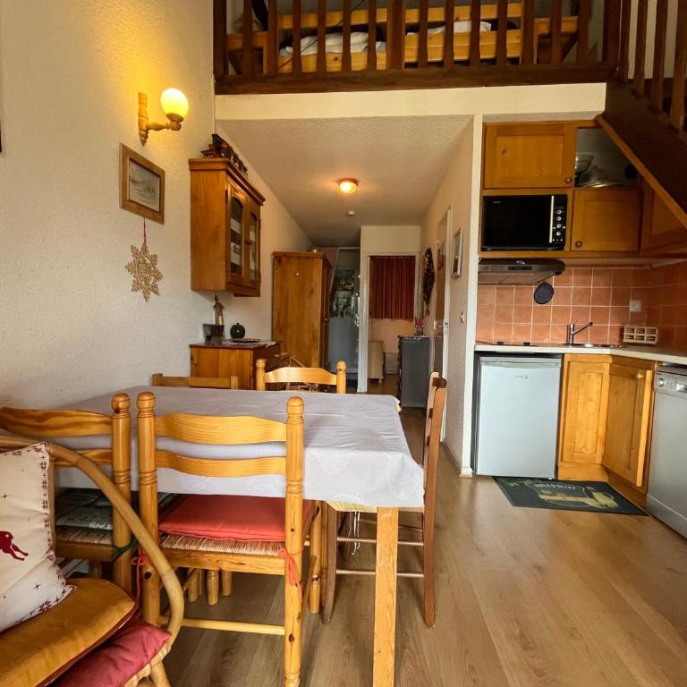 Mini T2 Duplex à Barcelonnette, idéal pour 4 personnes - Apartment mit 1 Schlafzimmer - 2