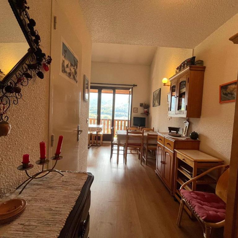 Mini T2 Duplex à Barcelonnette, idéal pour 4 personnes - Apartment mit 1 Schlafzimmer - 5