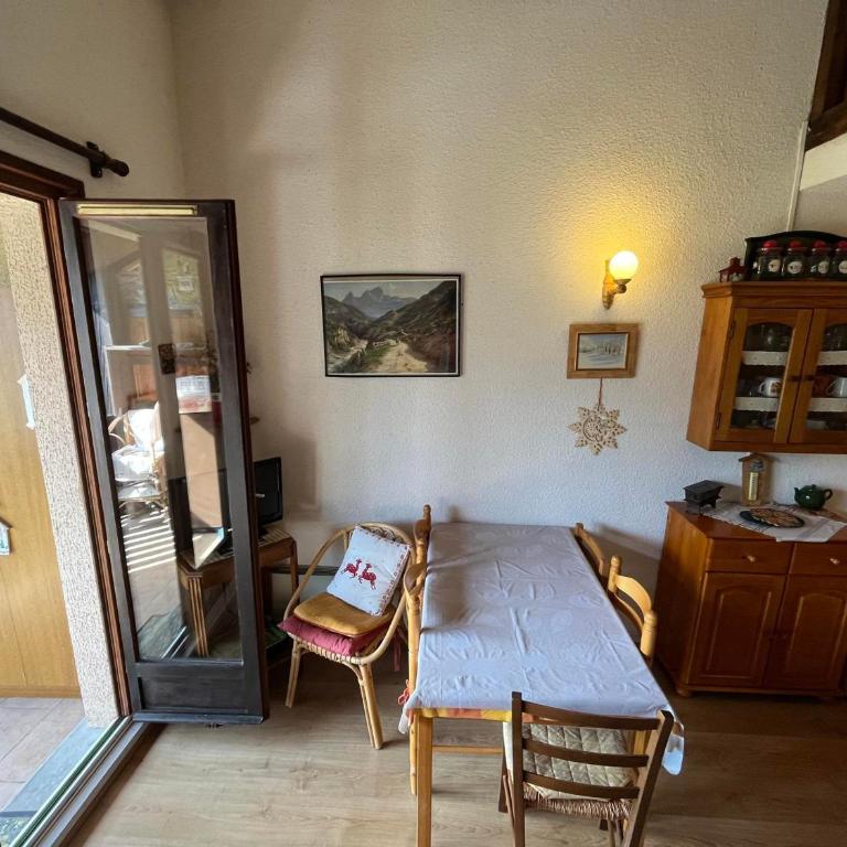 Mini T2 Duplex à Barcelonnette, idéal pour 4 personnes - Apartment mit 1 Schlafzimmer - 6
