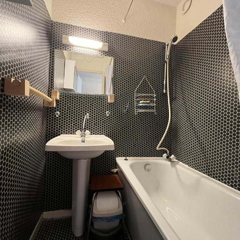 Mini T2 Duplex à Barcelonnette, idéal pour 4 personnes - Apartment mit 1 Schlafzimmer - 8