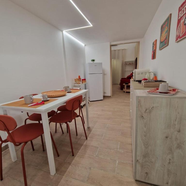 Red House - One-Bedroom House - 8