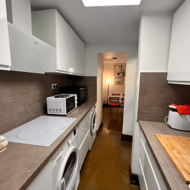 Studio indépendant, patio, intra-muros , clim, parking - Appartement 1 Chambre - 4