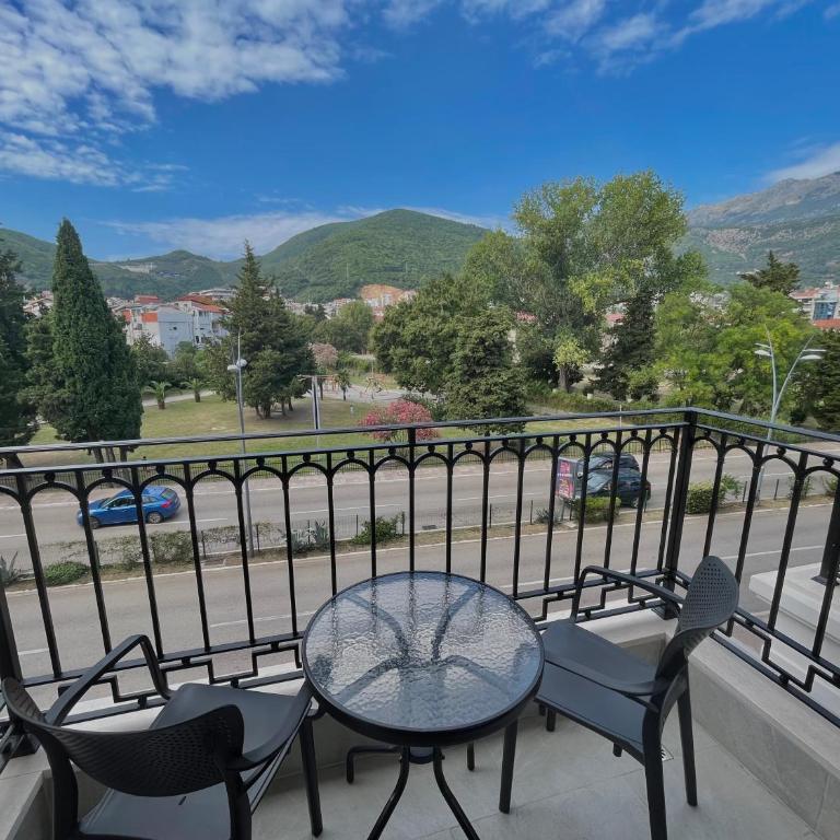 Comfort Apartments Pasha - Dvokrevetna Soba sa Bračnim Krevetom/Zasebnim Krevetima i Pogledom na Planinu - 2