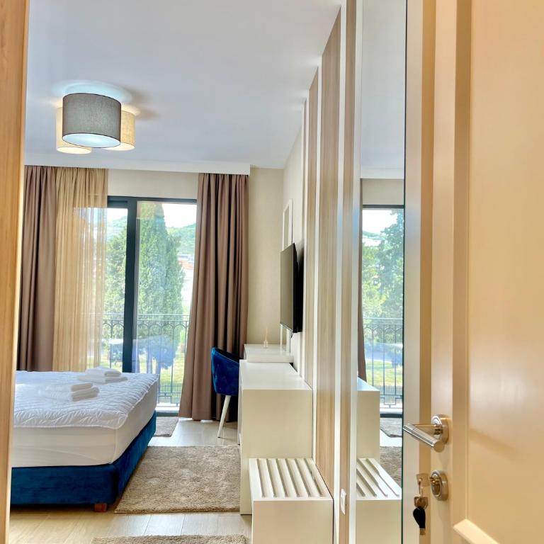 Comfort Apartments Pasha - Soba s King-sajz Krevetom i Pogledom na Planine - 8
