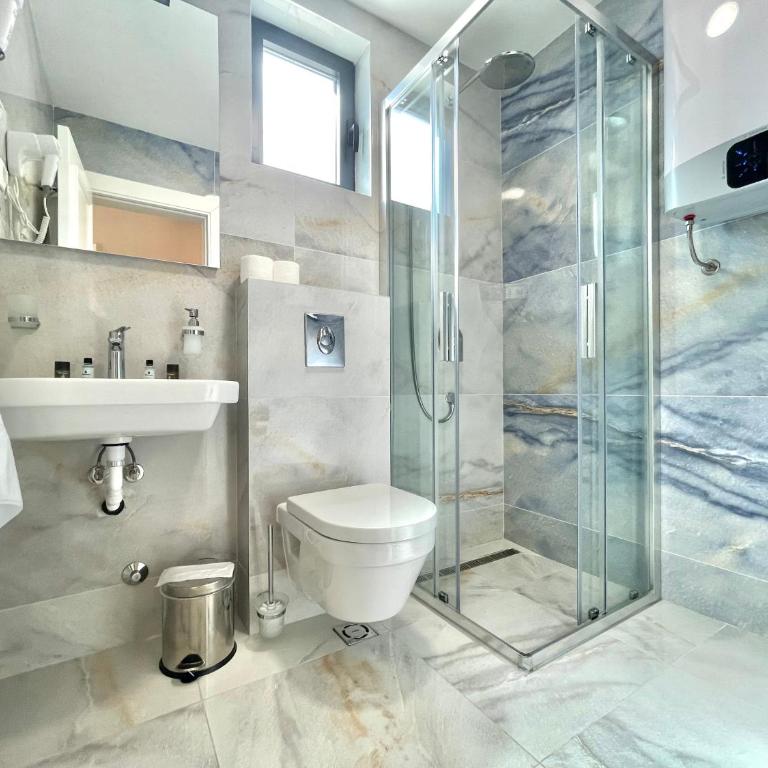 Comfort Apartments Pasha - Dvokrevetna Soba s Bračnim Krevetom/2 Zasebna Kreveta i Pogledom na Grad - 21