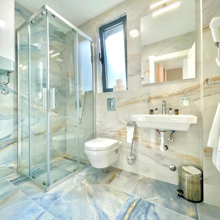 Comfort Apartments Pasha - Dvokrevetna Soba sa Bračnim Krevetom/Zasebnim Krevetima i Pogledom na Planinu - 19