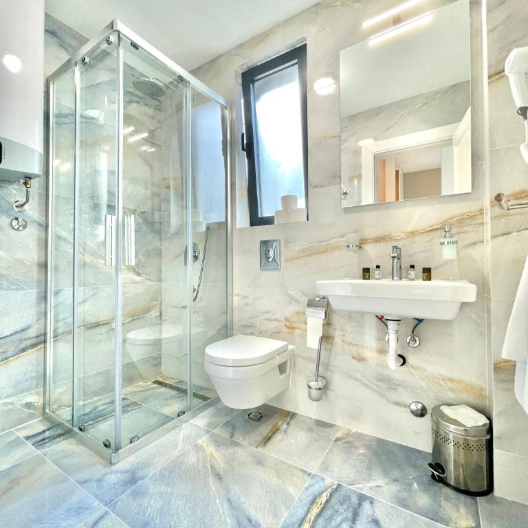 Comfort Apartments Pasha - Soba s King-sajz Krevetom i Pogledom na Planine - 19