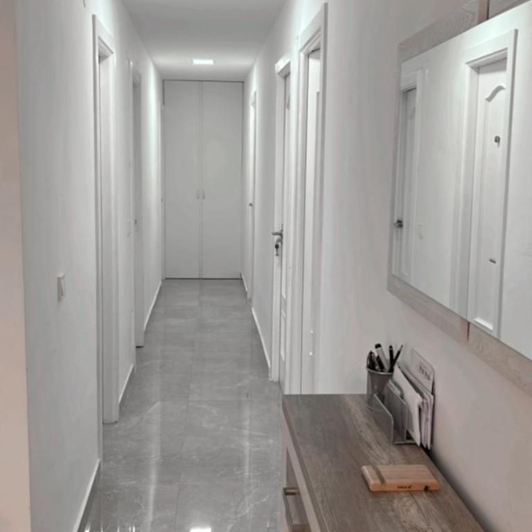 Precioso dormitorio en el centro de Torremolinos - Habitación Doble - 6
