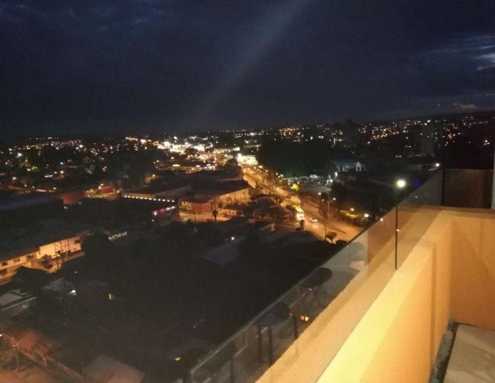 Depto estudio 1510 Edif centro blanco con estacionamiento - Apartamento de 1 dormitorio - 2