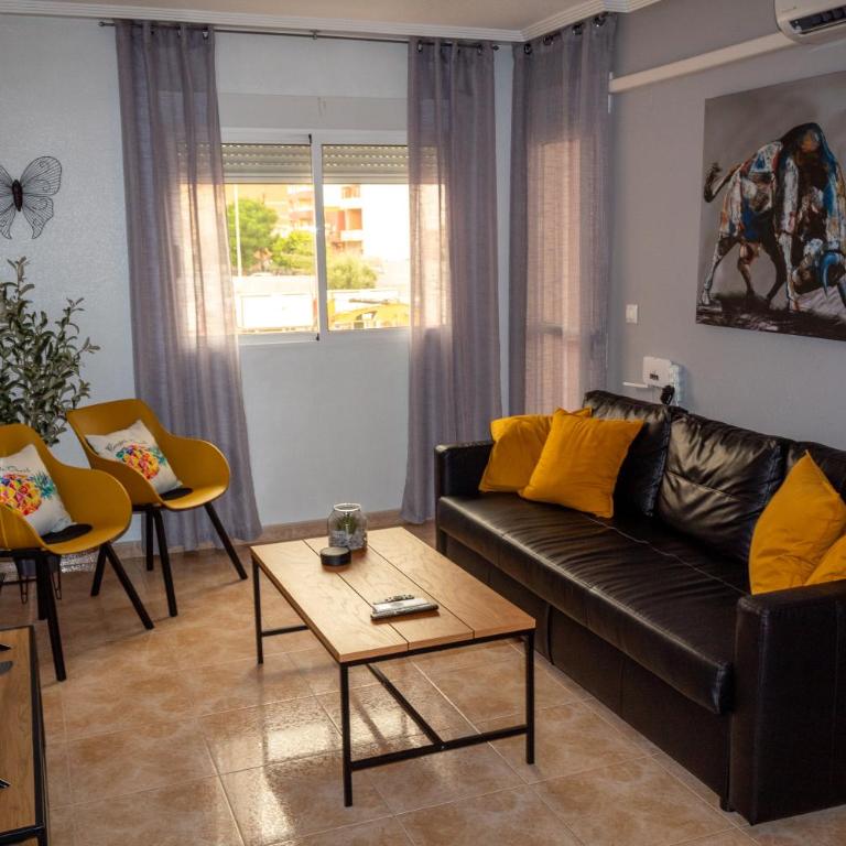 City Comfort, Your Torrevieja Retreat - Apartamento de 2 dormitorios - 1
