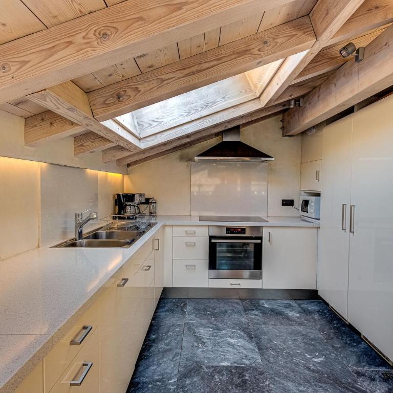Chalet d'Olivier, Alpes Agency, Les Praz, Chamonix, Sleeps 8 - Chalet - 20