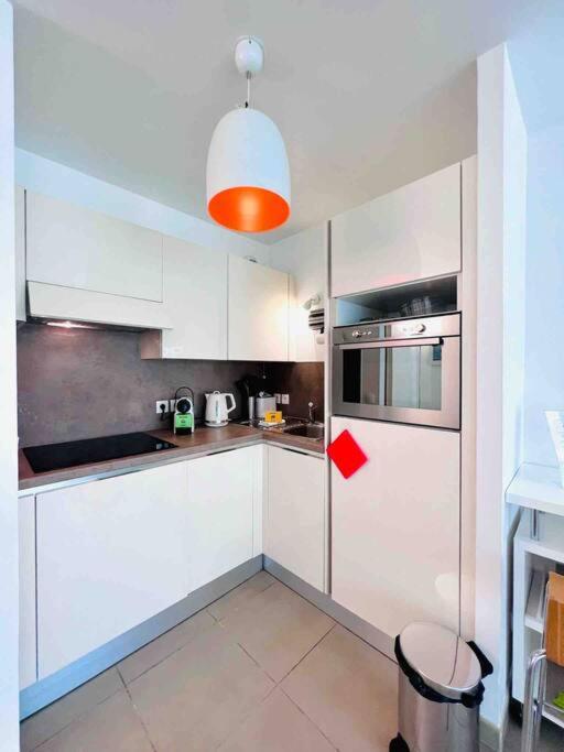 Le White Pearl : Apt 4 Prs, Parking, Clim - Appartement 1 Chambre - 18