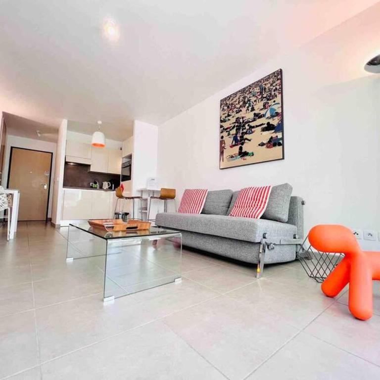 Le White Pearl : Apt 4 Prs, Parking, Clim - Appartement 1 Chambre - 24