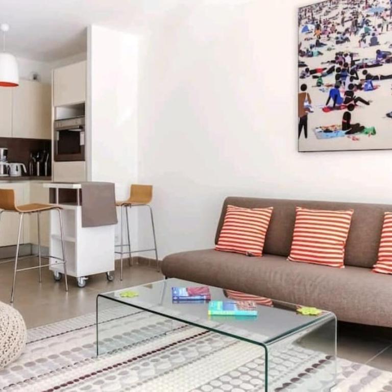 Le White Pearl : Apt 4 Prs, Parking, Clim - Appartement 1 Chambre - 27