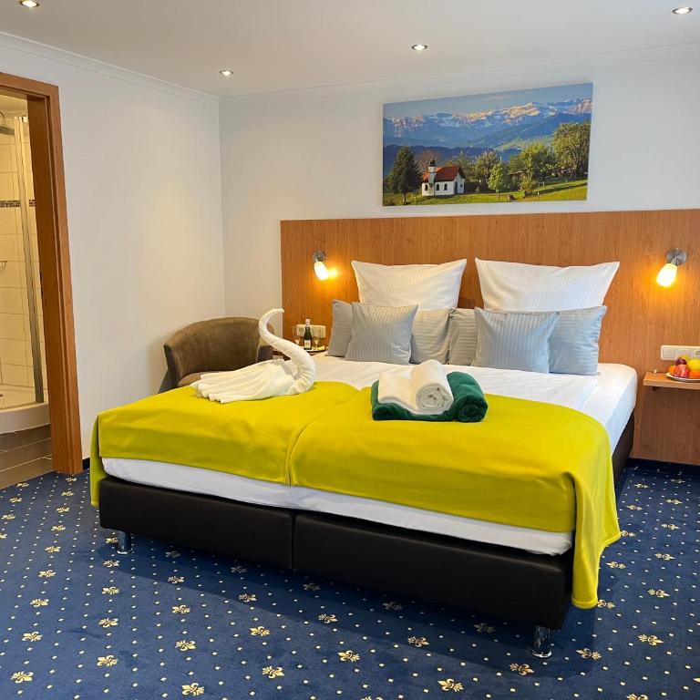 Hotel Post - regionales großes Frühstücksbuffet - auch GF & LF - Suite - 7