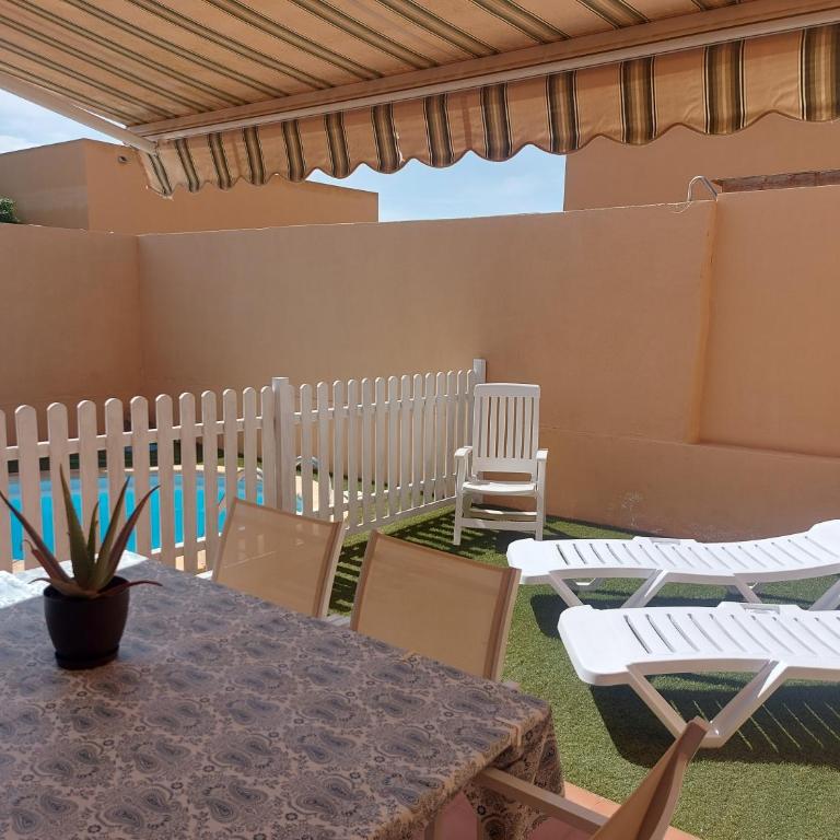 villa Mimosa - Three-Bedroom House - 34