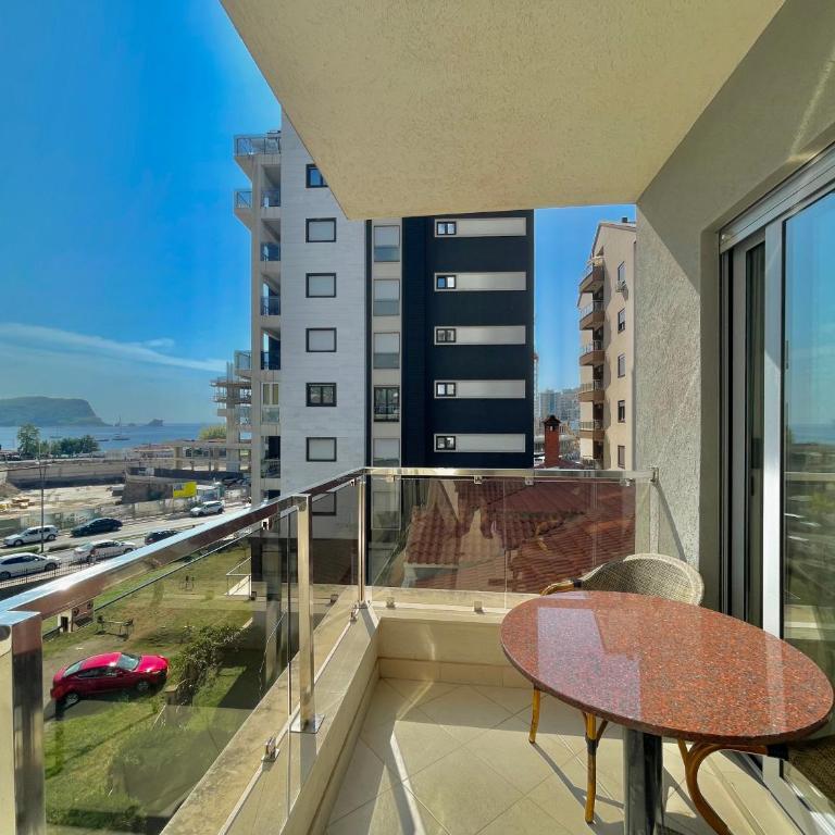 Comfort Apartments Aleksic - Studio with Terrace - 2