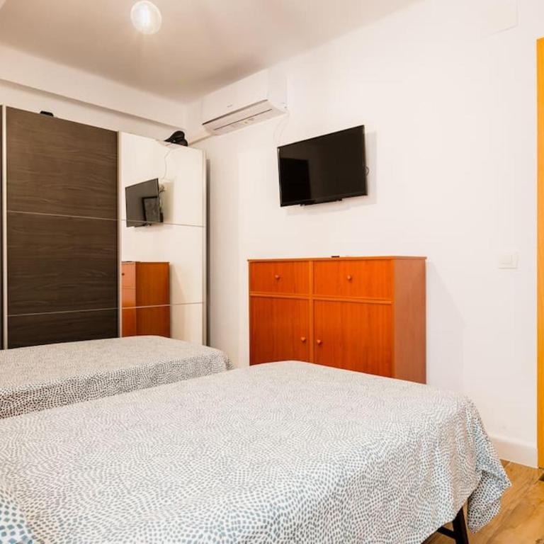 Apto céntrico, 2 aparcamientos privados, bicis - Apartamento de 3 dormitorios - 15