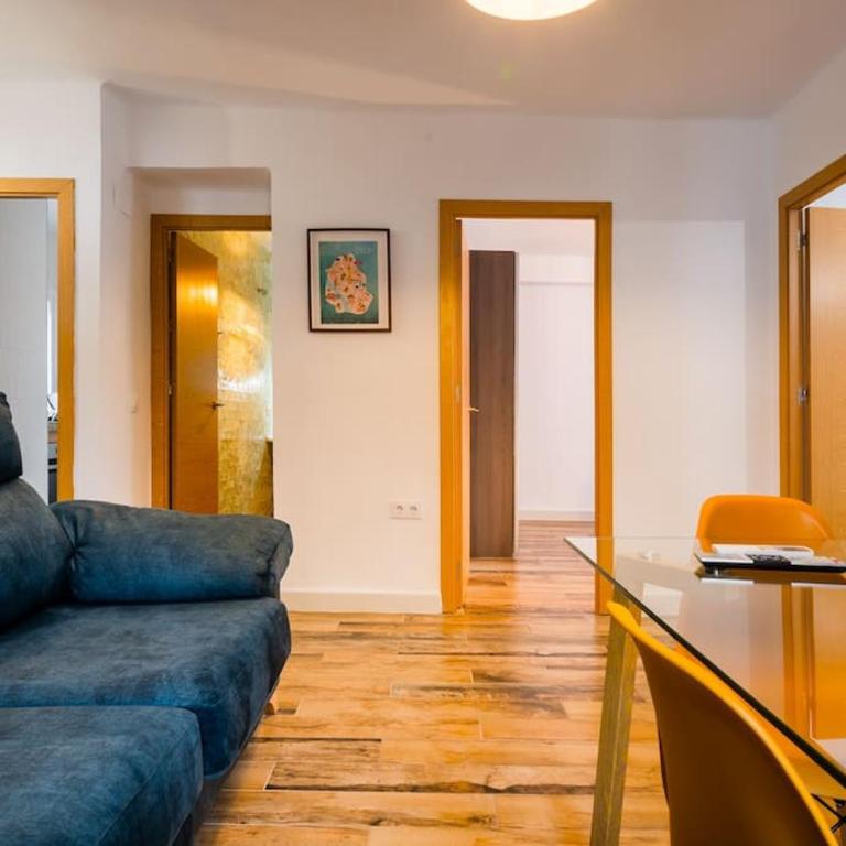 Apto céntrico, 2 aparcamientos privados, bicis - Apartamento de 3 dormitorios - 6