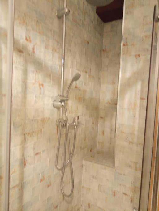 Apto céntrico, 2 aparcamientos privados, bicis - Apartamento de 3 dormitorios - 23